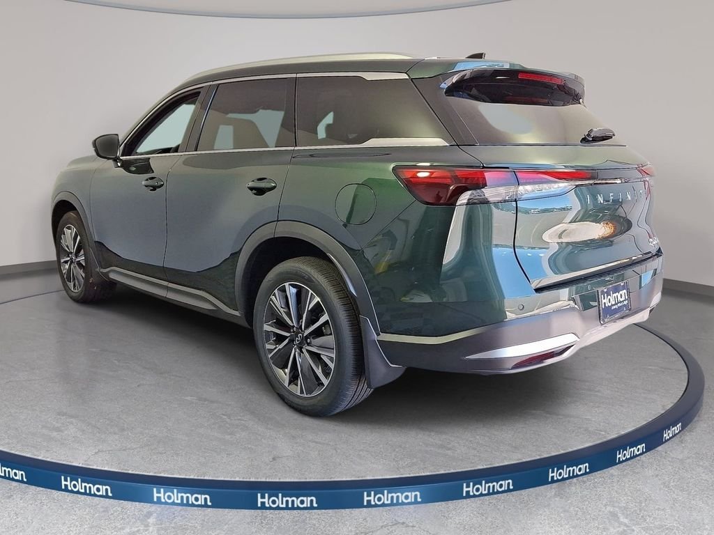 New 2027 DEEP EMERALD INFINITI Luxe AWD image 6