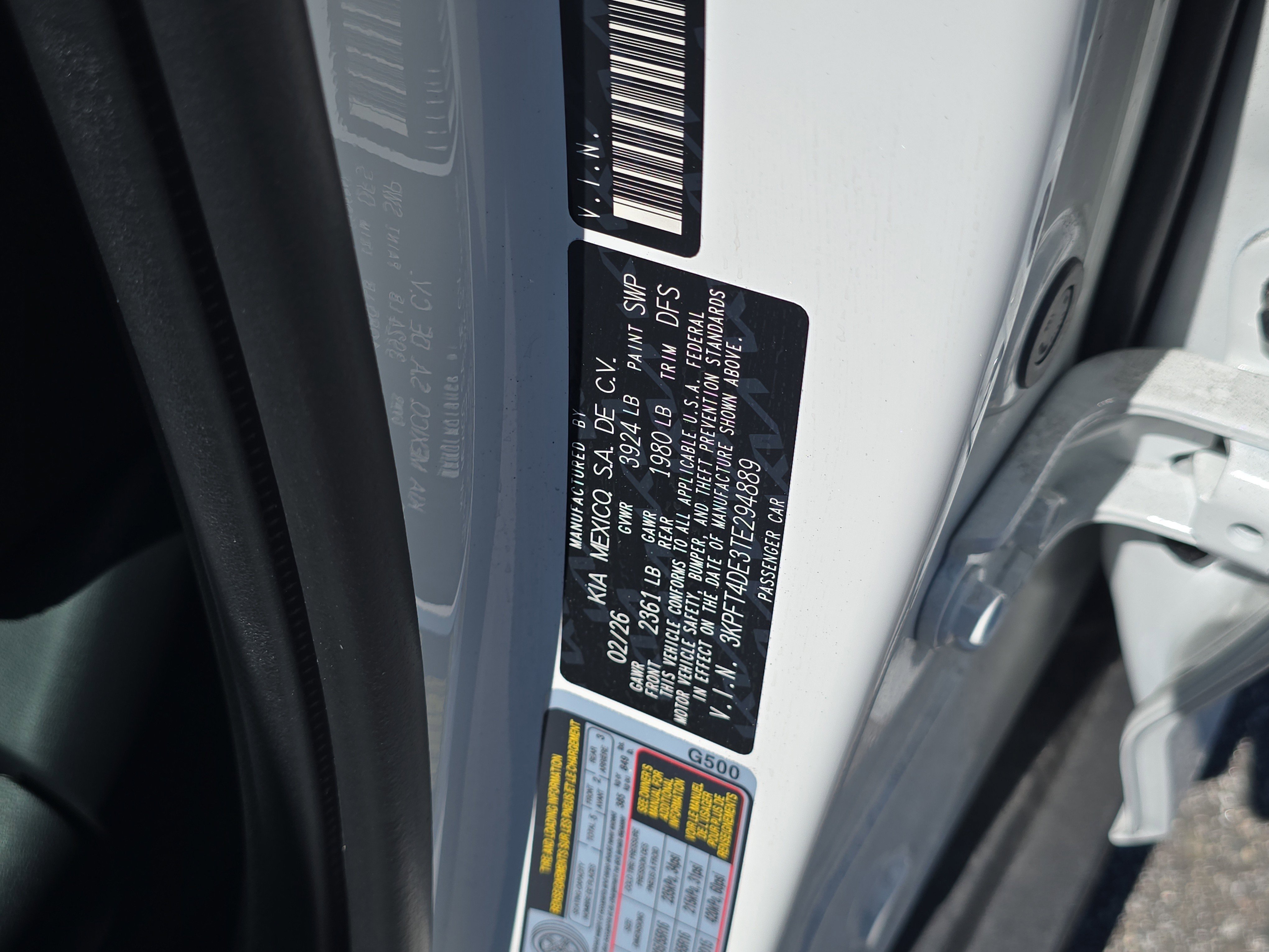New 2026 Snow White Pearl Kia LXS image 32