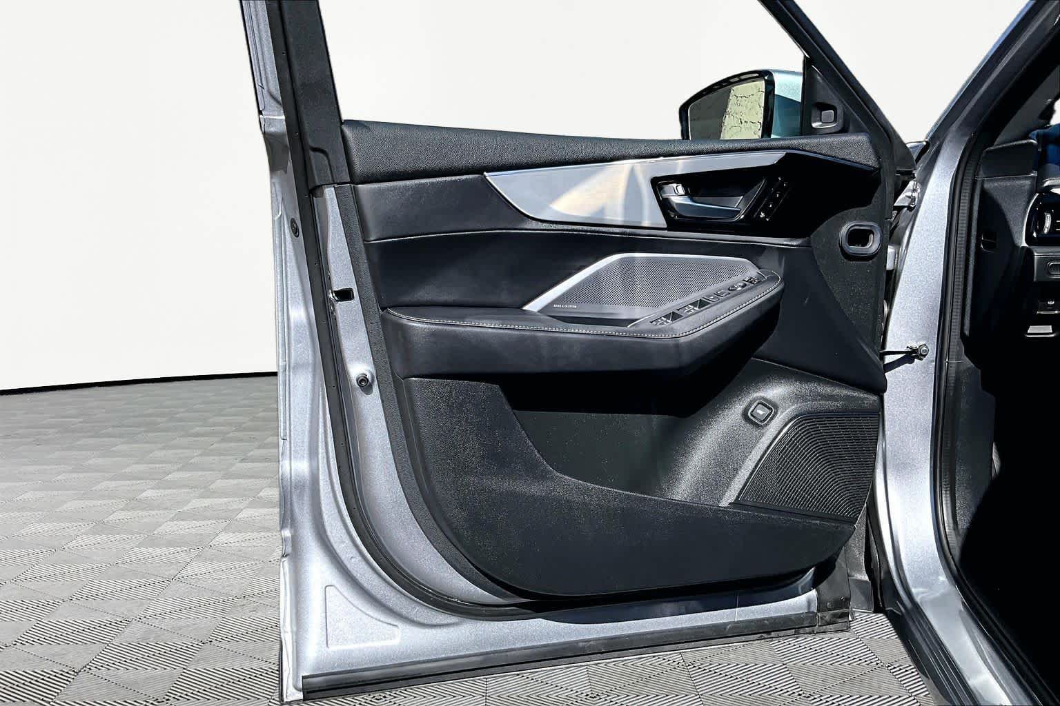 Used 2026 Solar Silver Metallic Acura w/Technology Package image 44
