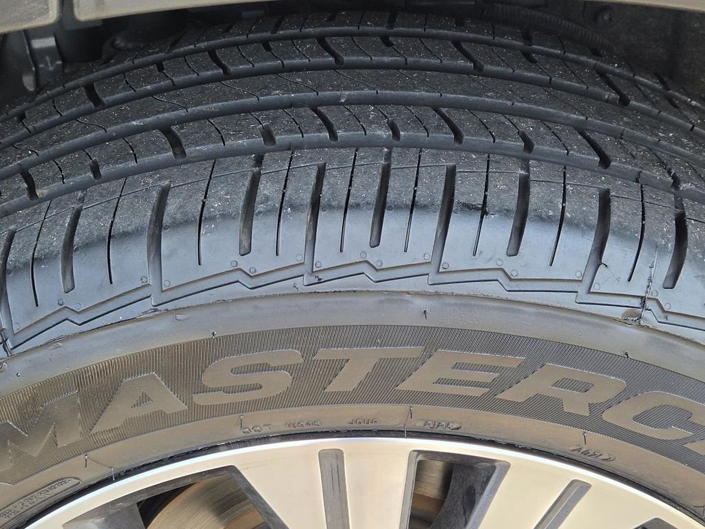 Used 2023 Gun Metallic Nissan SV image 44