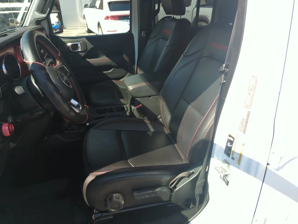 Used 2023 White Jeep Rubicon image 11