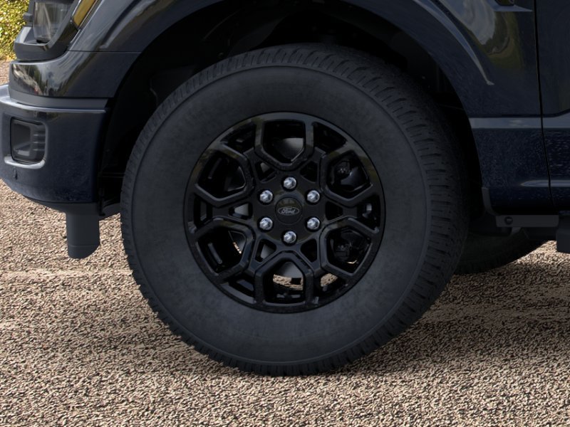 New 2026 Agate Black Metallic Ford XLT image 41