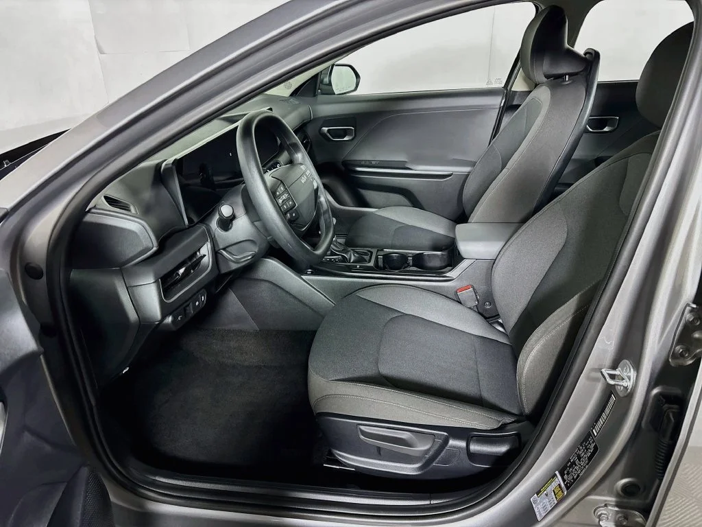 Used 2025 Gray Kia LXS image 11
