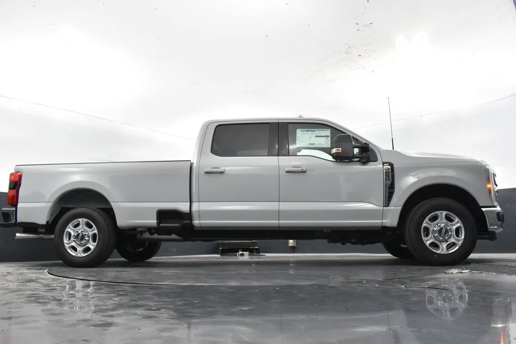New 2026 White Ford XLT image 30