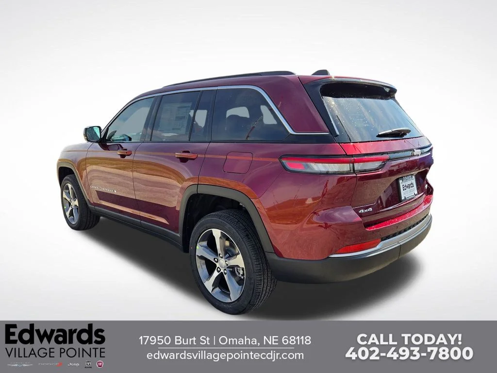 New 2026 Velvet Red Pearl-Coat Exterior Paint Jeep Limited image 5
