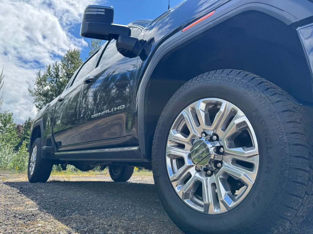 Used 2022 Ebony Twilight Metallic GMC Denali image 48