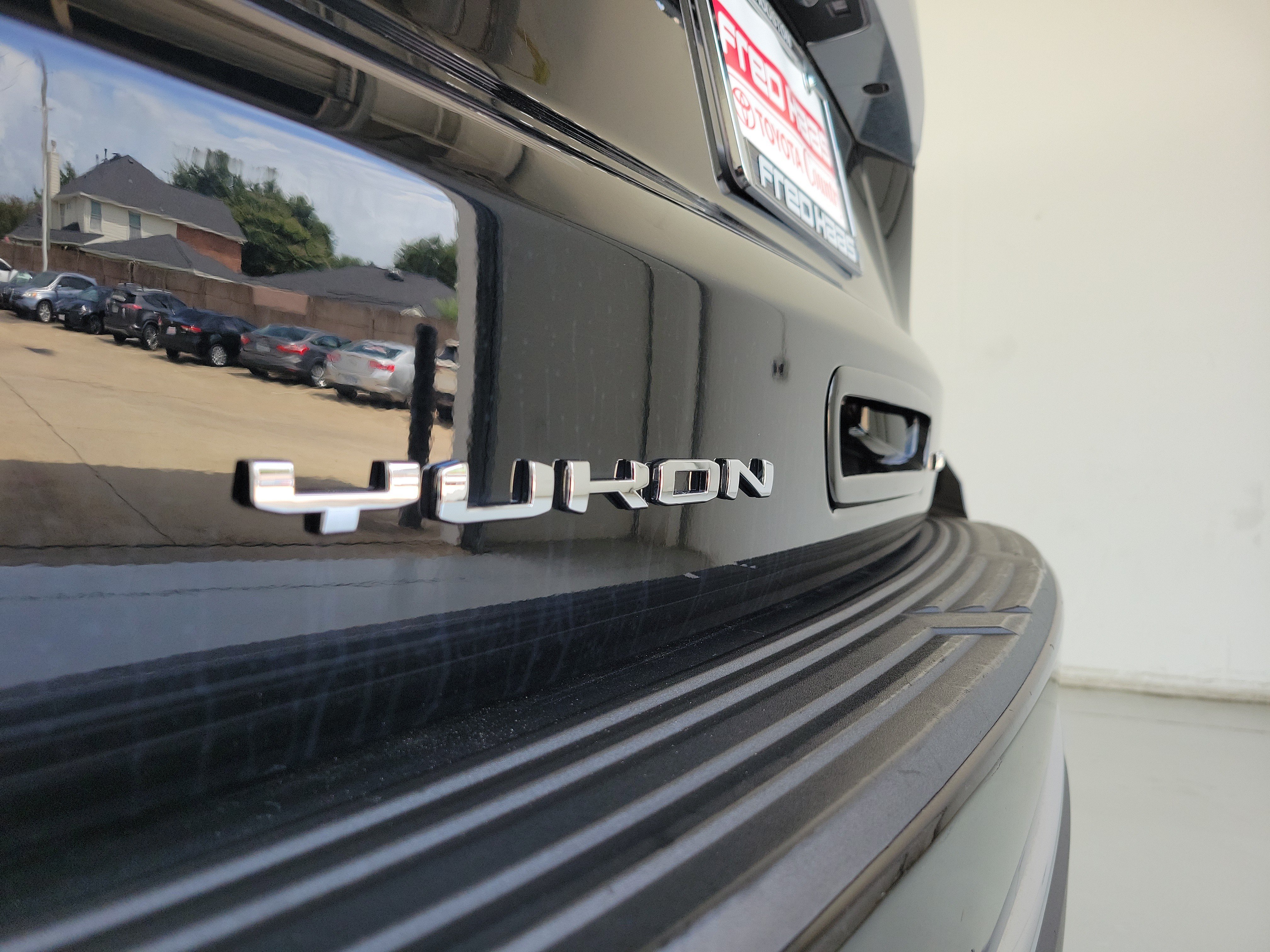 Used 2023 Onyx Black GMC Denali image 9