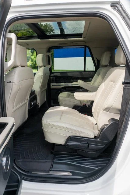 Used 2021 White Metallic Ford Platinum image 15