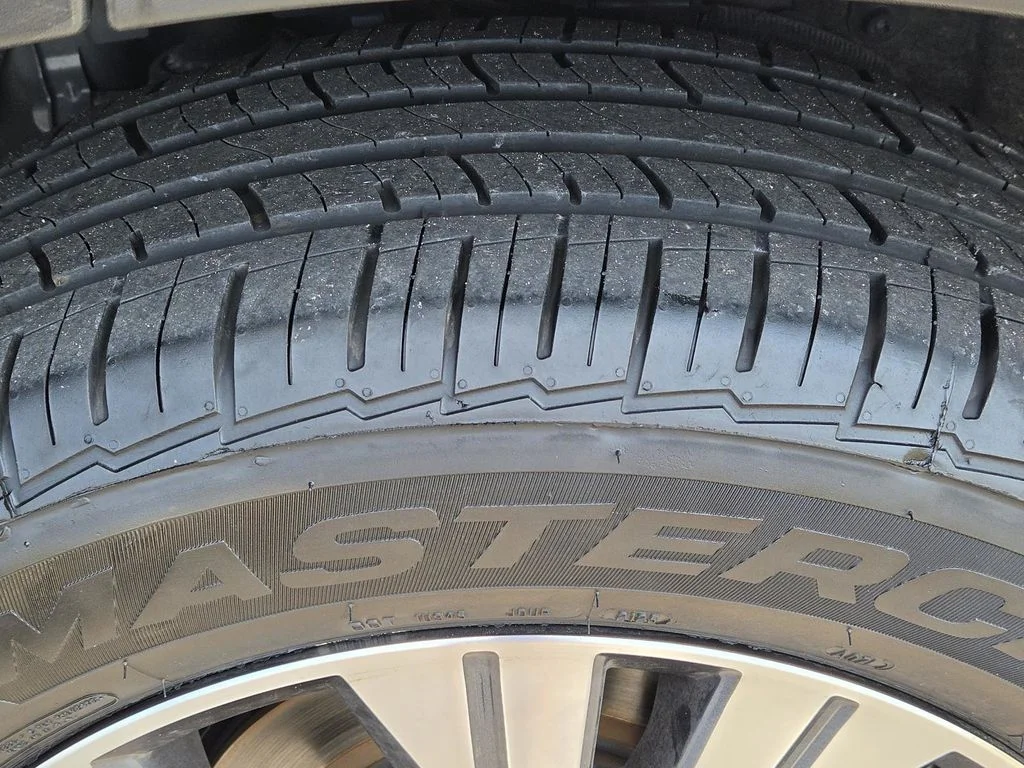 Used 2023 Gun Metallic Nissan SV image 44