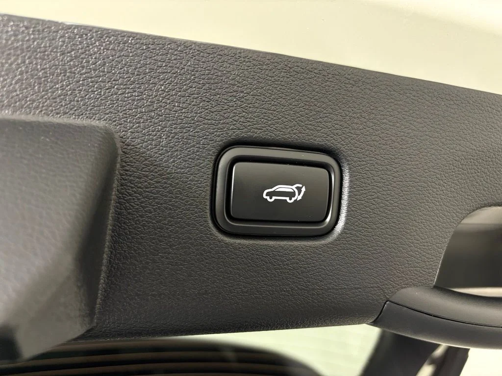 New 2027 White Kia X-Line image 41