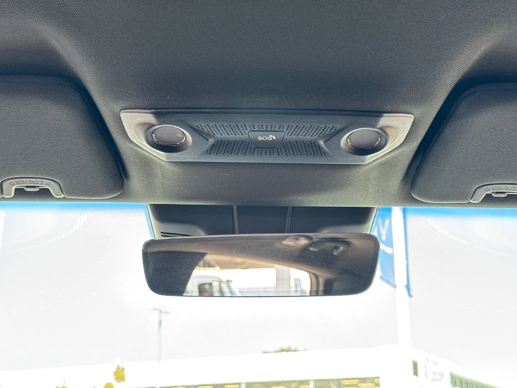 2025 VinFast VF 8 Plus - Photo 25