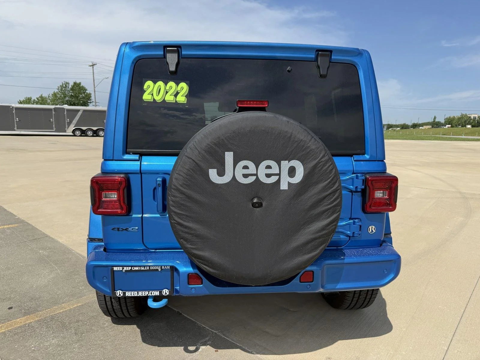 Used 2022 Hydro Blue Pearlcoat Jeep Unlimited Sahara High Altitude image 8