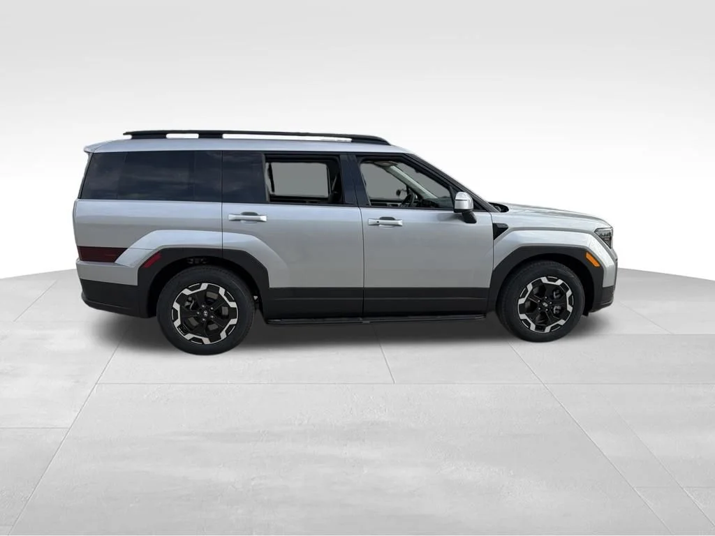 New 2027 Silver Hyundai SEL image 3