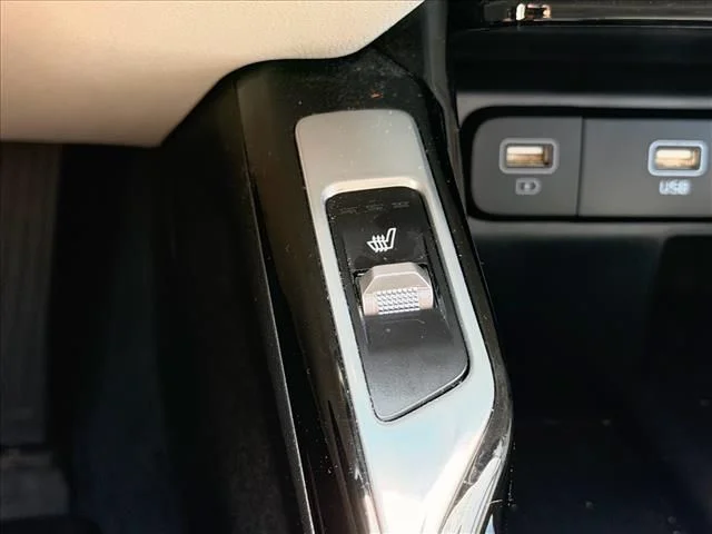 Used 2022 Gray Kia SX image 28