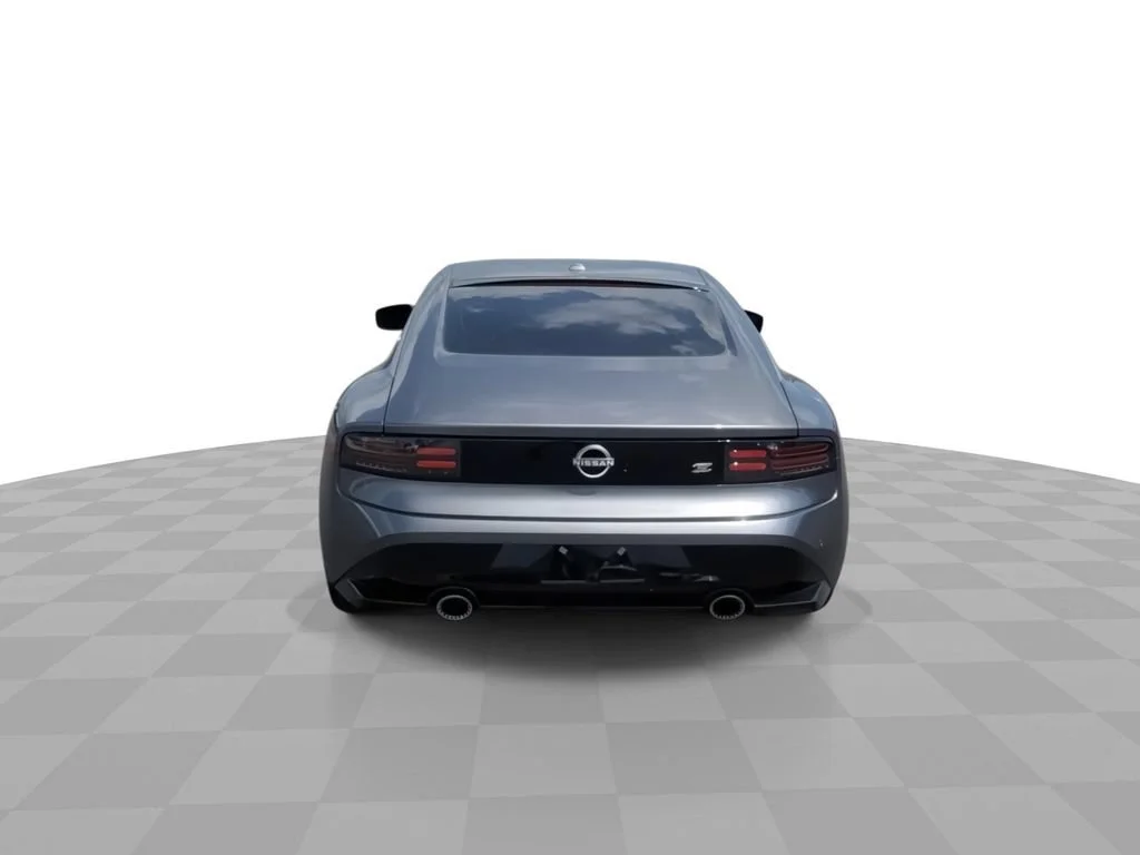 Used 2025 Gray Nissan Sport Manual Transmission image 7