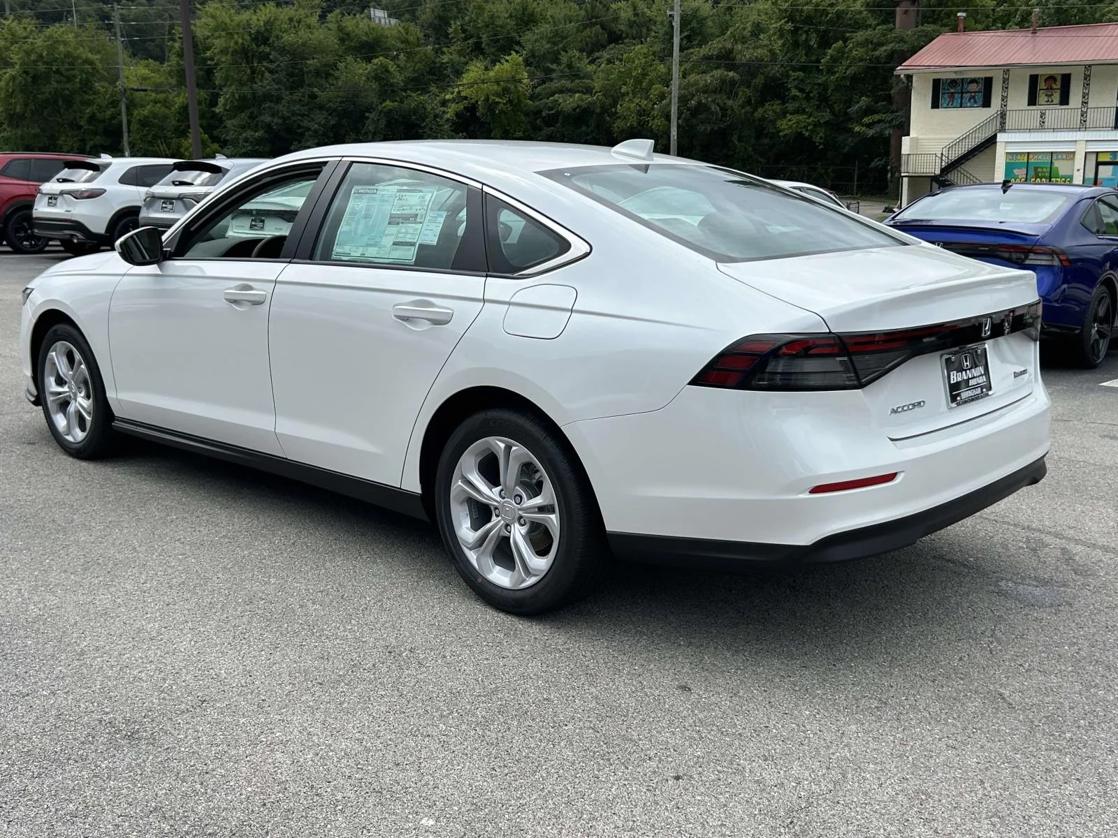 New 2026 Platinum White Pearl Honda LX CVT image 3