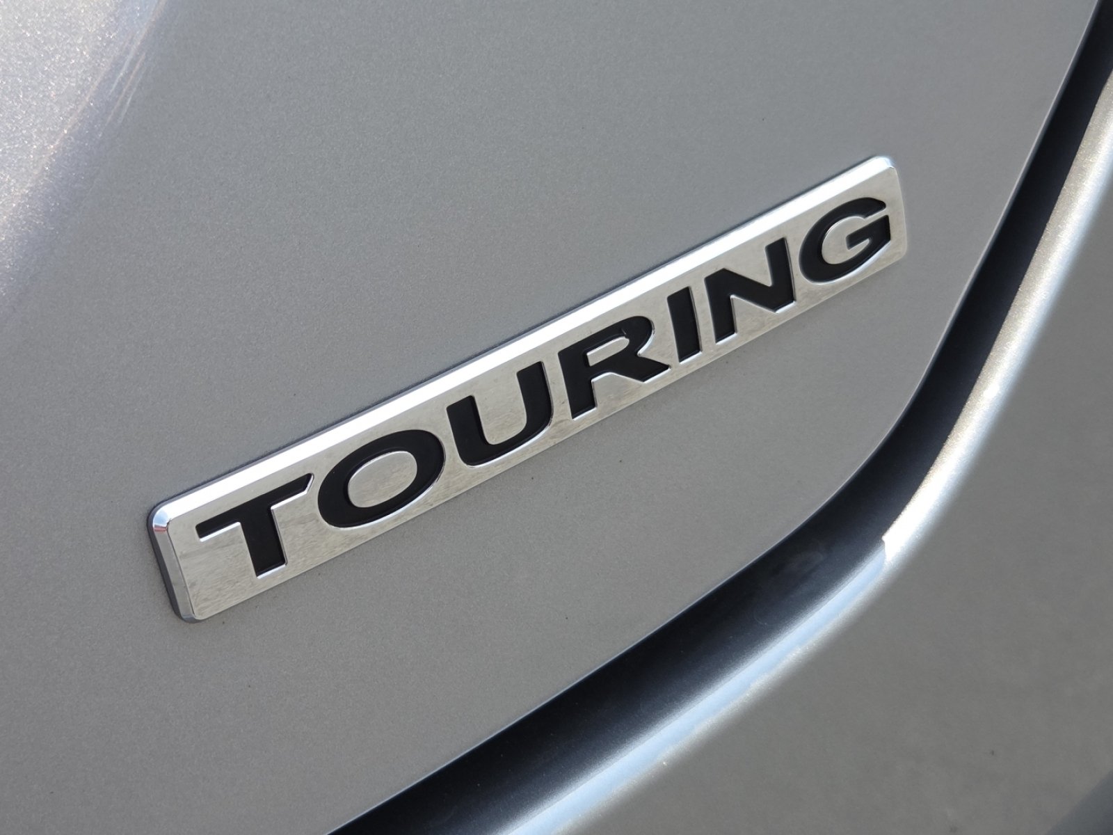 Certified Used 2023 Lunar Silver Metallic Honda Touring image 18