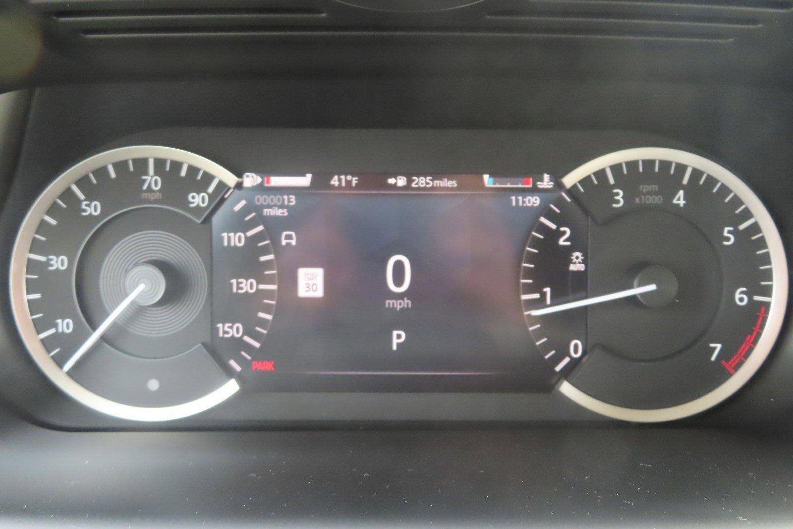 Used 2023 Lantau Bronze Metallic Land Rover S image 31