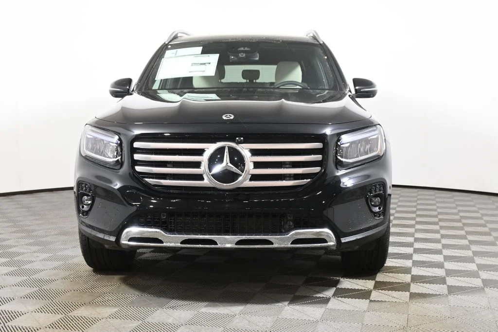 Used 2026 Black Mercedes-Benz GLB 250 image 10