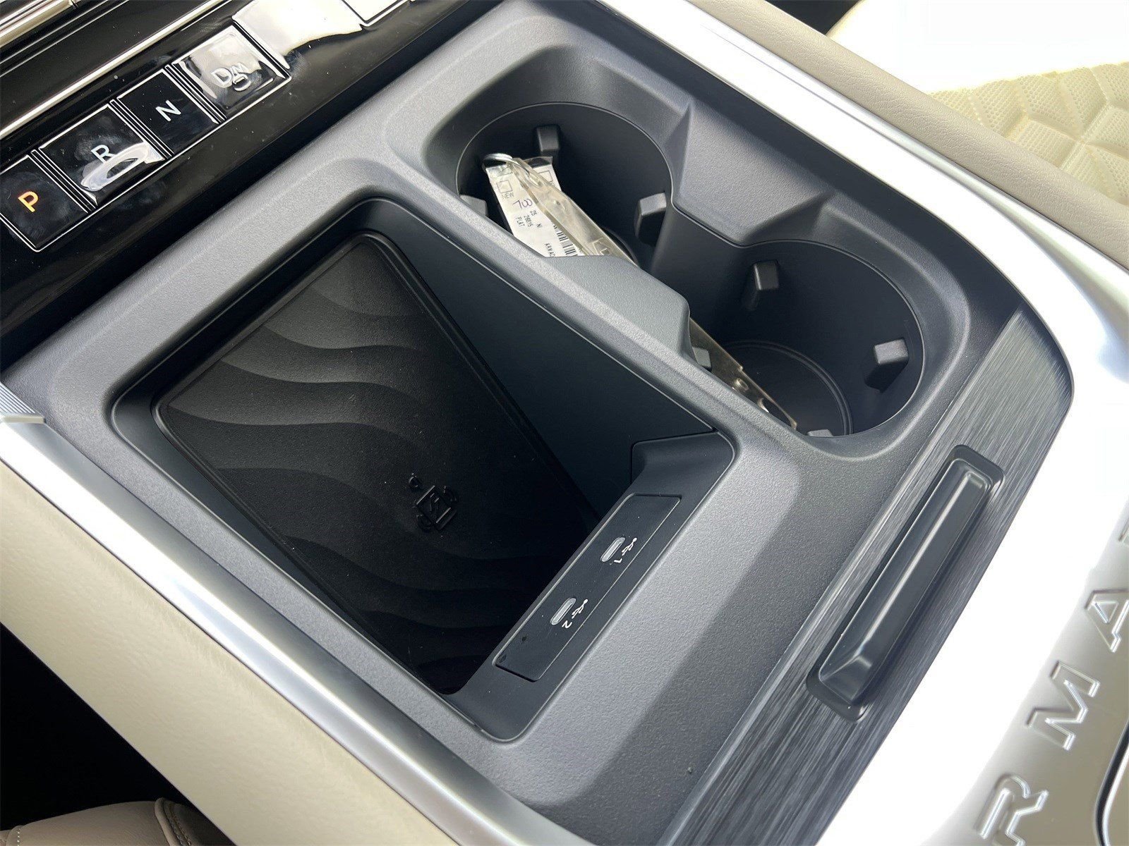 2025 Nissan Armada Platinum Reserve - Photo 10