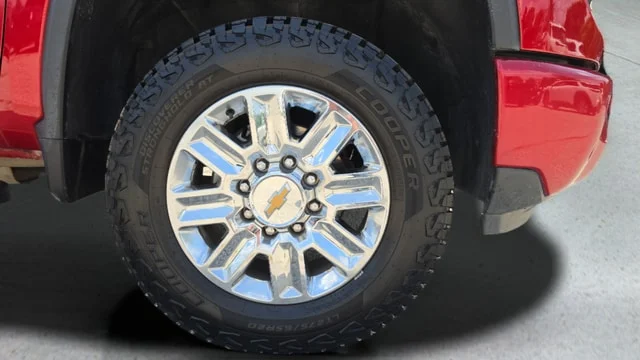 Used 2024 Radiant Red Tintcoat Chevrolet High Country image 55
