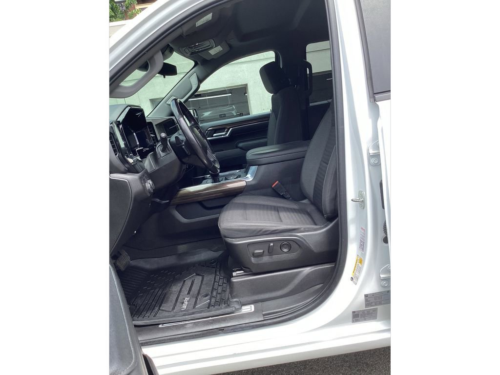 Used 2023 Summit White Chevrolet RST image 9