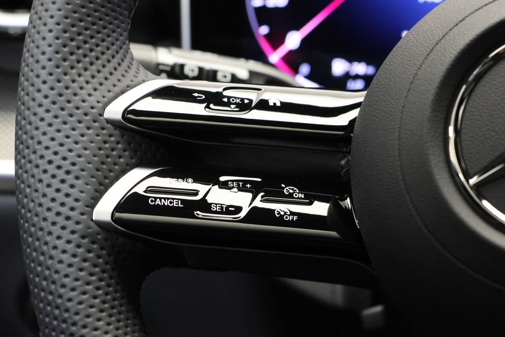 New 2026 Black Mercedes-Benz GLC 300 image 22