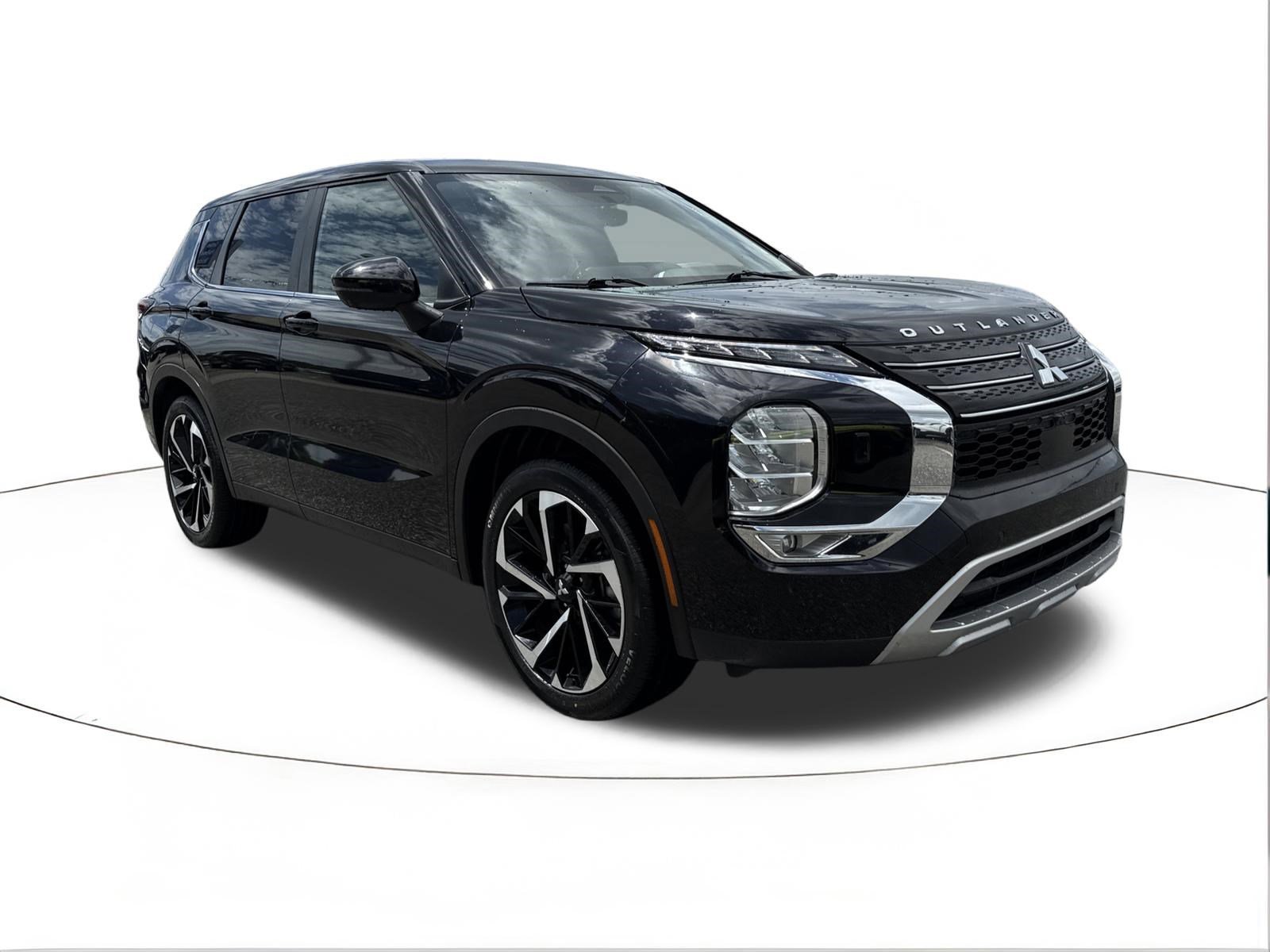 2023 Mitsubishi Outlander SE S-AWC's photo