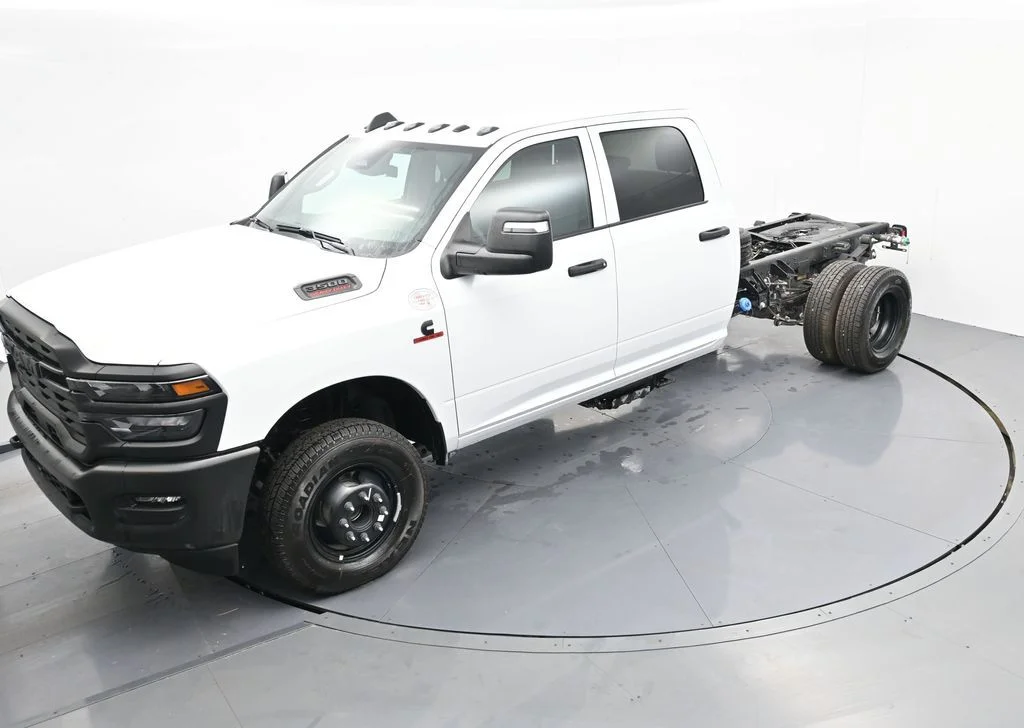 2026 RAM 3500 Chassis Tradesman - Photo 18