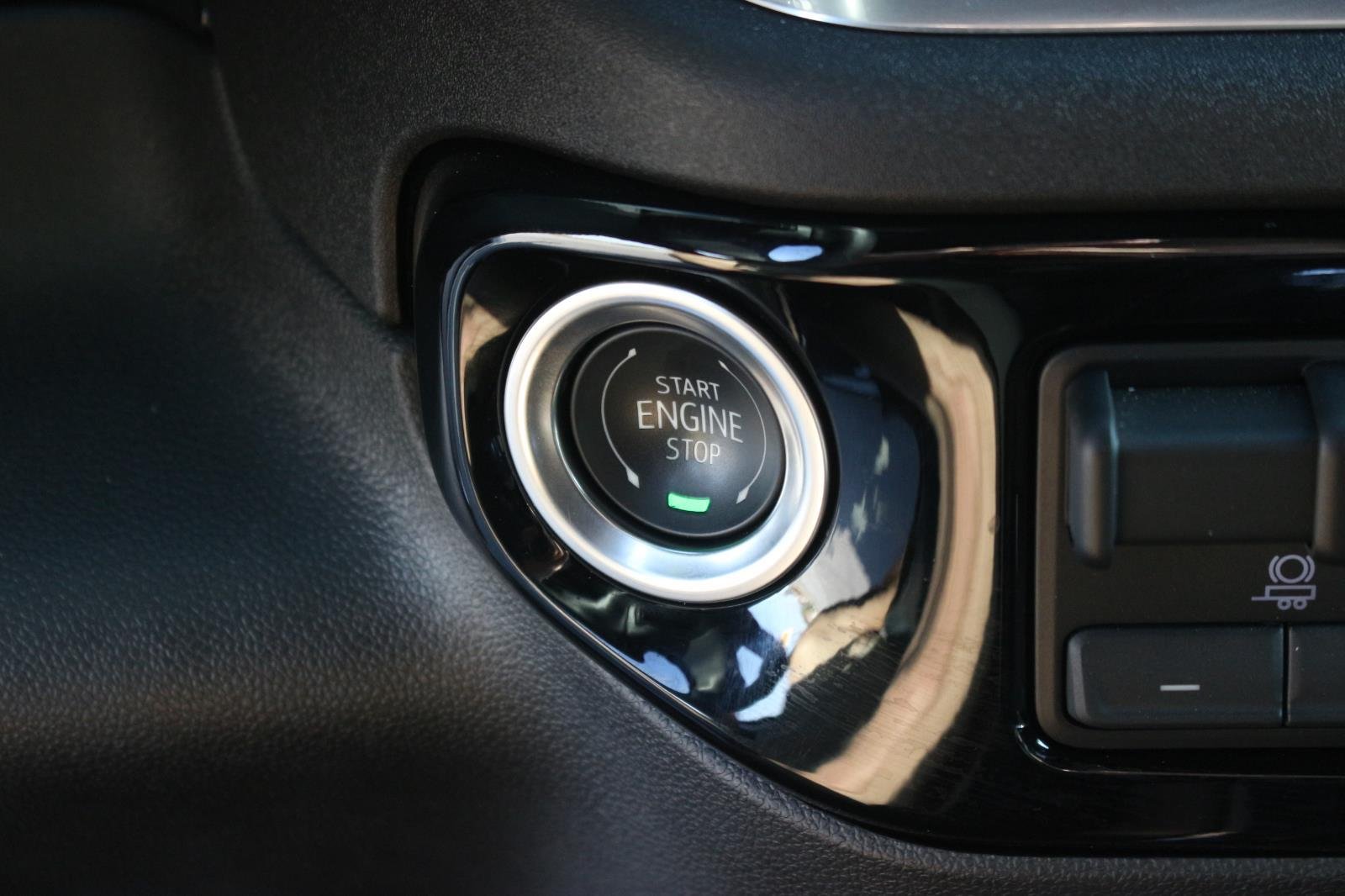 Used 2025 Black Chevrolet High Country image 29