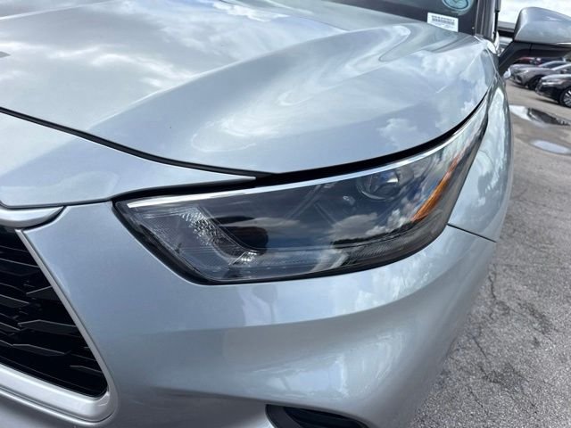 Used 2022 Silver Toyota L image 9