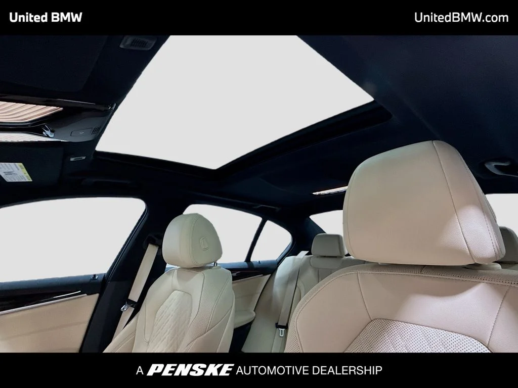 2022 BMW 5 Series 540i - Photo 12