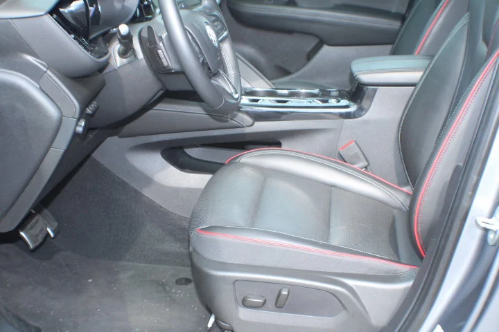 2022 Buick Envision Essence - Photo 13