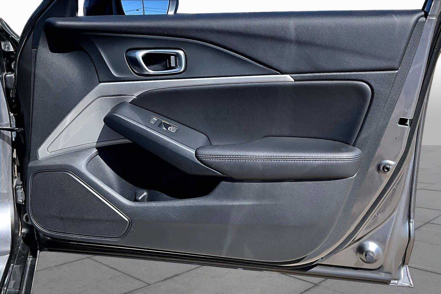 Used 2024 Liquid Carbon Metallic Acura  image 26