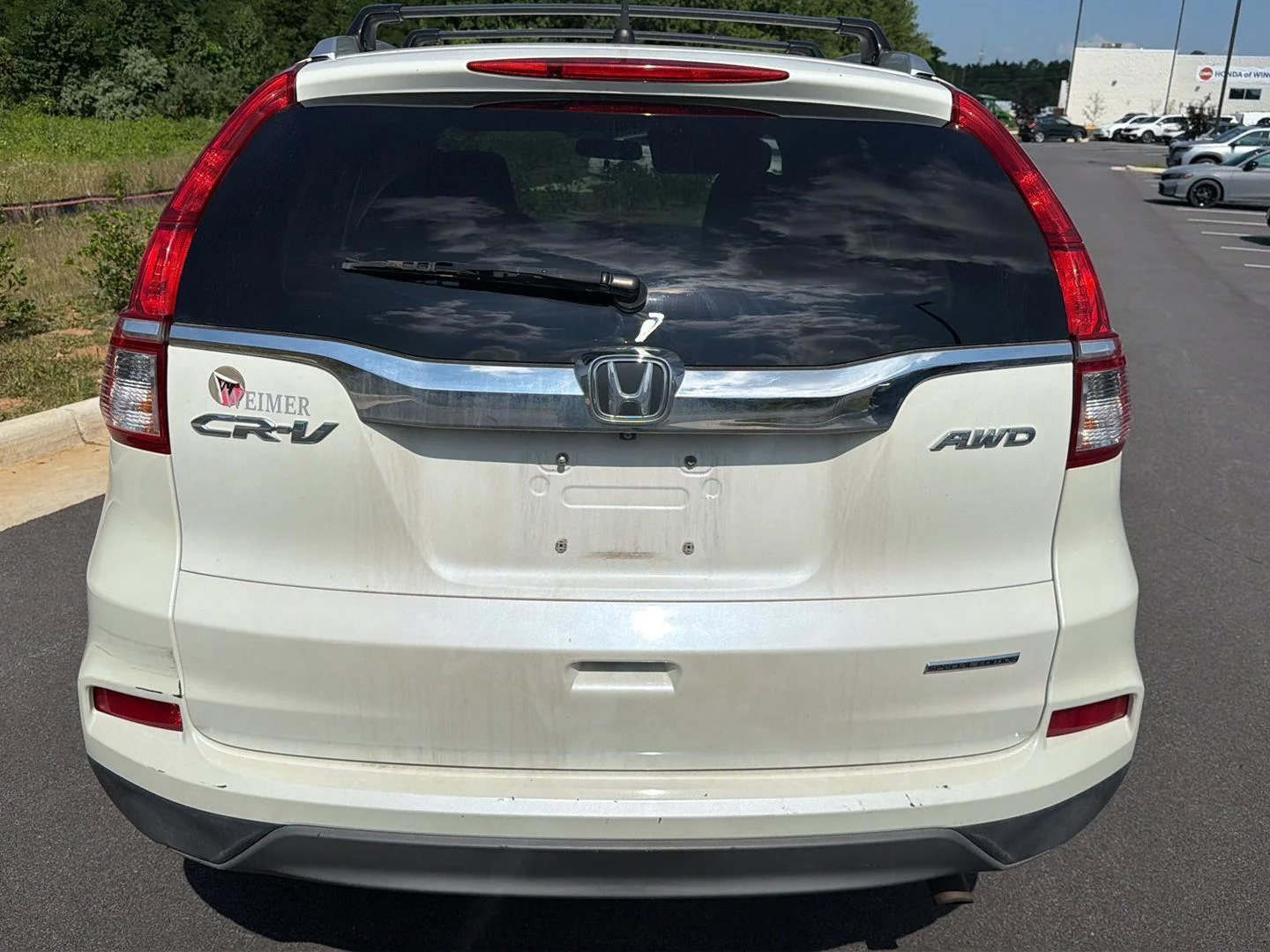 Used 2016 White Diamond Pearl Honda SE image 2