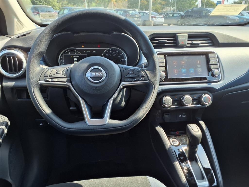 2025 Nissan Versa Sedan SV - Photo 10