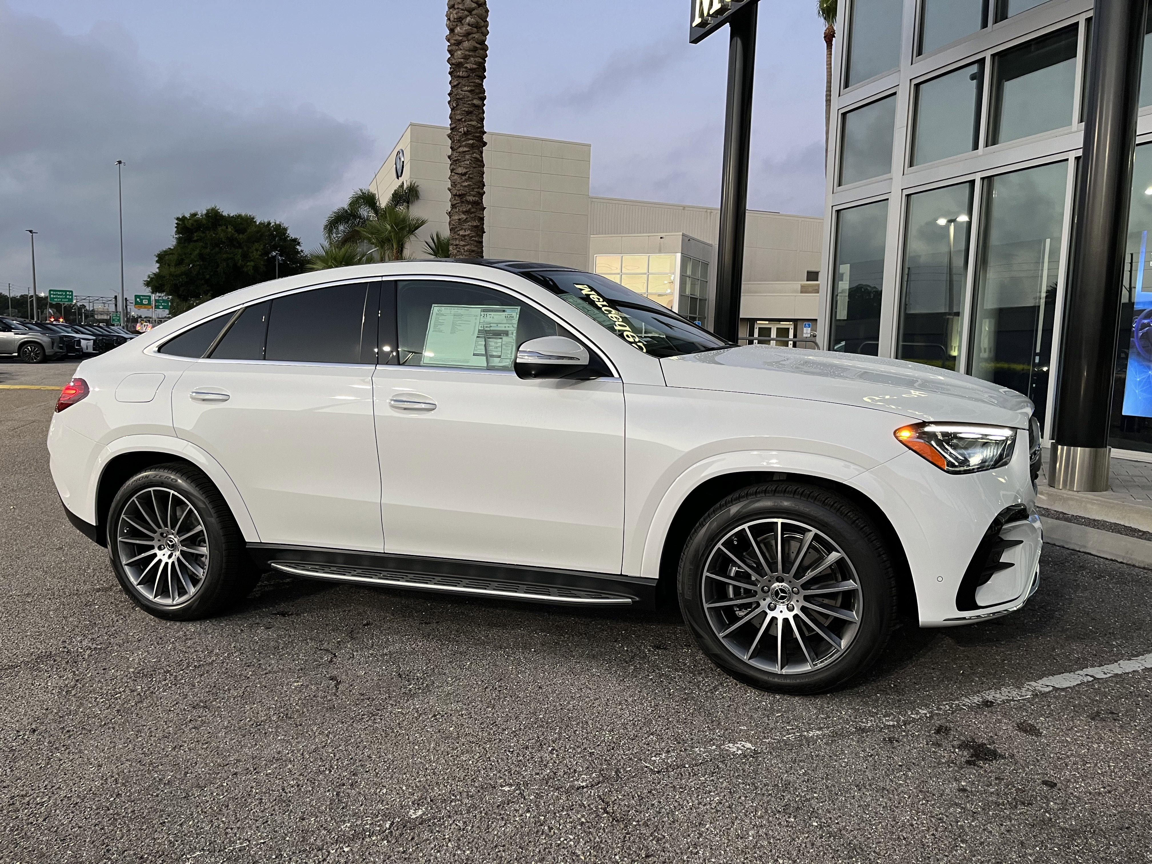 New 2026 MOONLIGHT WHITE Mercedes-Benz GLE 450 image 9