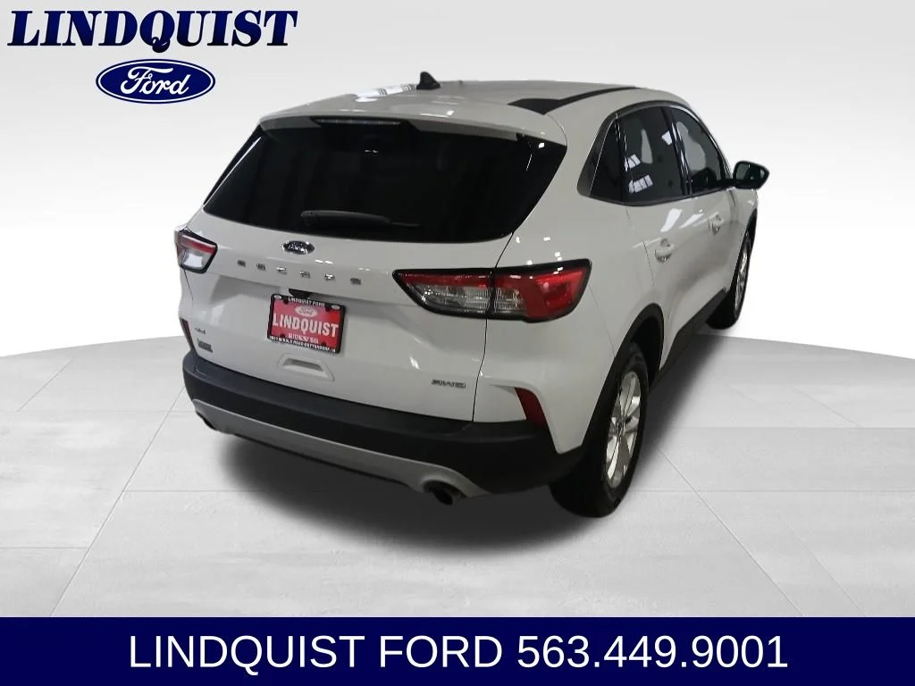 Used 2022 Oxford White Ford SE image 8