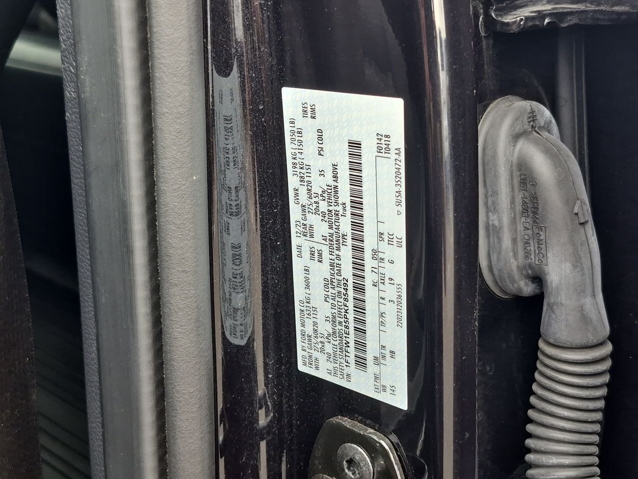 Used 2023 Black Ford Lariat image 35