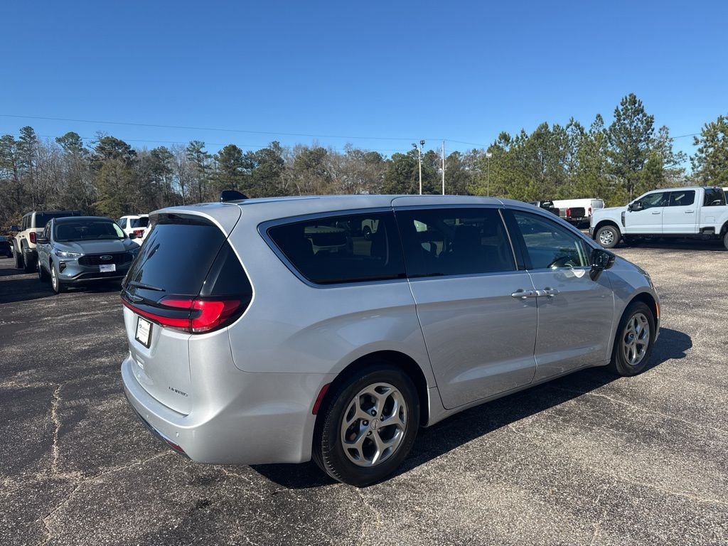 2024 Chrysler Pacifica Limited - Photo 22