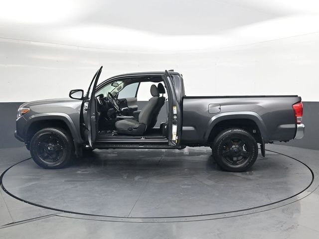 Used 2016 Gray Toyota SR5 image 36