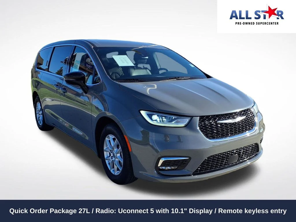2025 Chrysler Pacifica Select