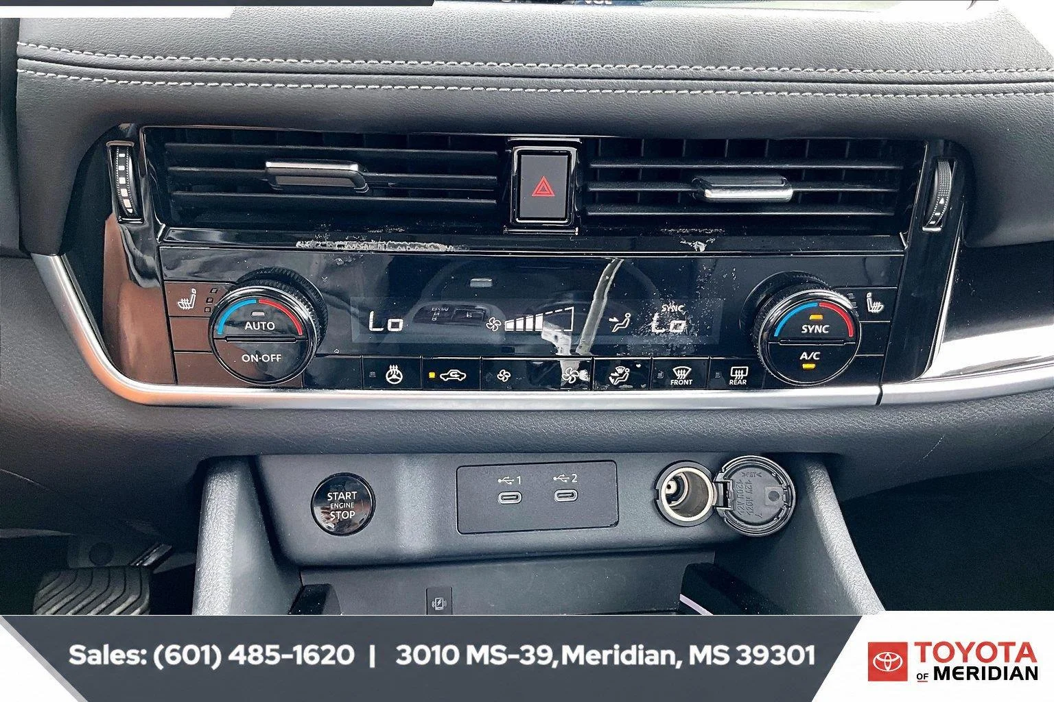 Used 2026 Deep Ocean Blue Pearl Nissan SL image 22