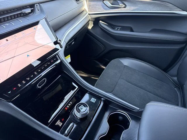 2026 Jeep Grand Cherokee Laredo - Photo 19
