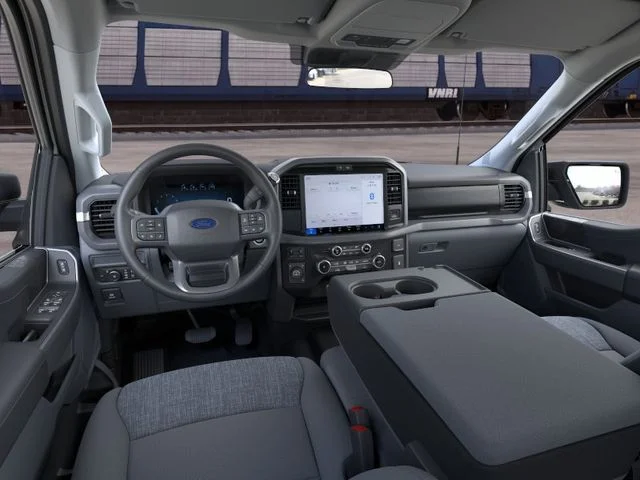 New 2026 Oxford White Ford XLT image 9