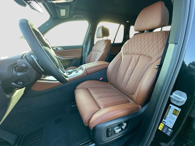 New 2026 Black BMW xDrive50e image 15