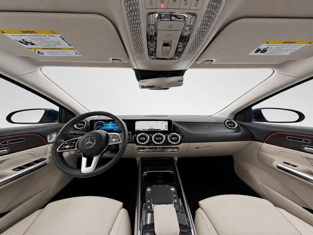 Used 2021  Mercedes-Benz GLA 250 image 26