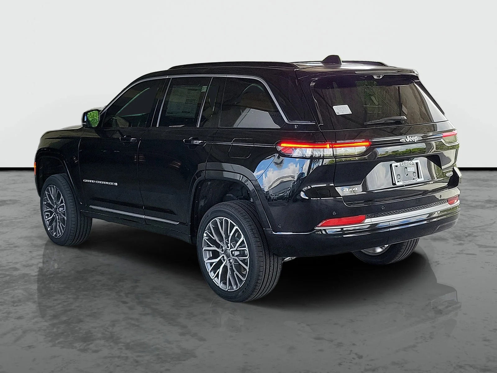 New 2026 Diamond Black Crystal Pearl-Coat Exterior Paint Jeep Summit image 2