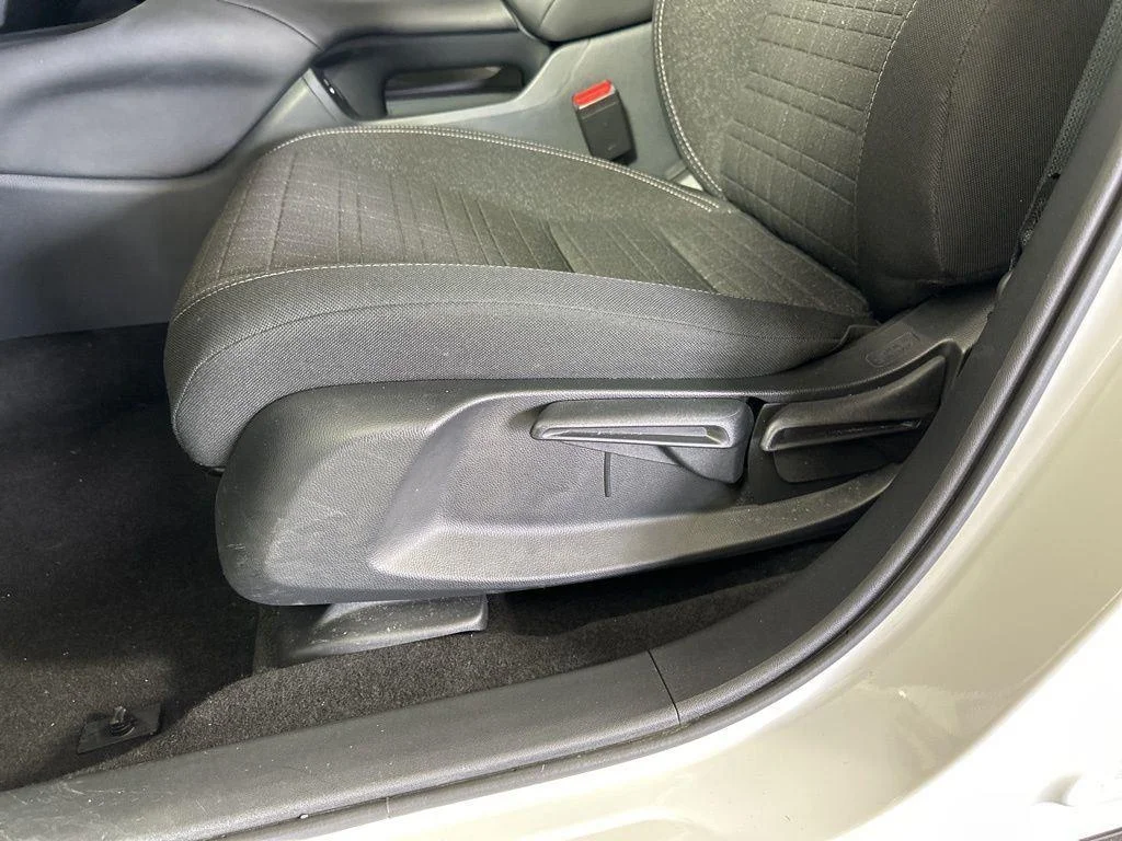 Used 2024 Platinum White Pearl Honda LX image 17