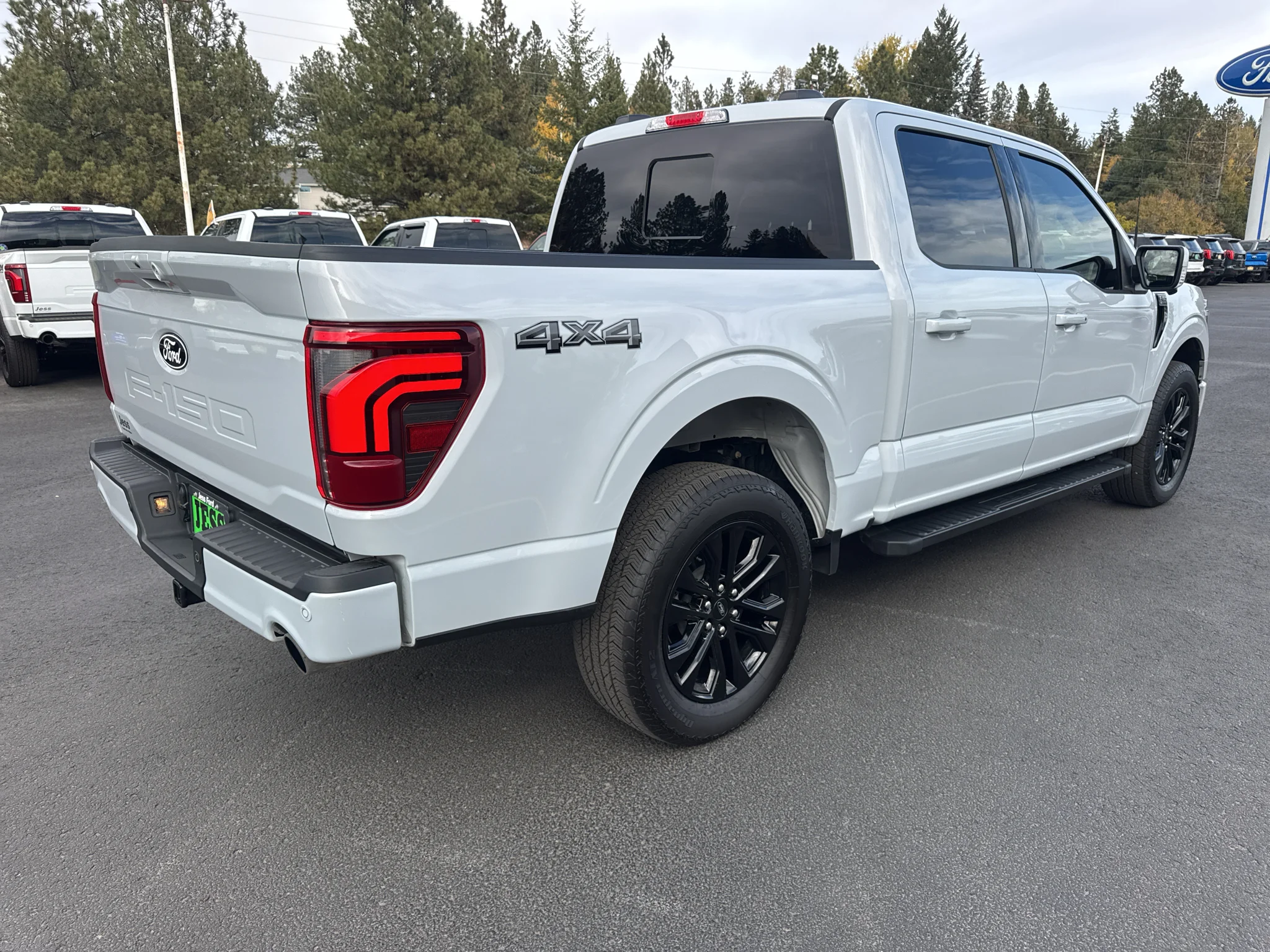 Certified Used 2025 Space White Metallic Ford LARIAT image 7